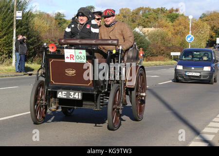 Londres, Royaume-Uni. 5Th Nov, 2017. 1900 Stephens participe à Londres à Brighton le rallye de voitures Vintage 2017. Crédit : Richard avis/Alamy Live News Banque D'Images