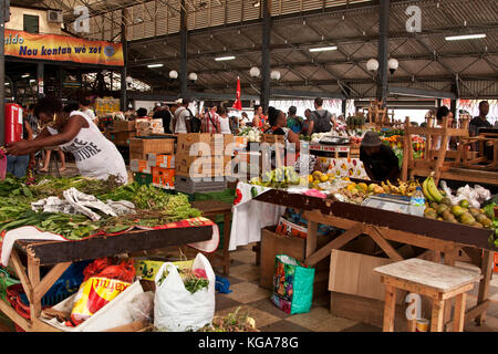 Grande marche, marché, à Fort de france, martinique shoppers, des biens Banque D'Images