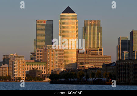Canary Wharf, London, UK. HSBC, n°1 Canada Square, Citi et Credit Suisse édifices toutes visibles. Banque D'Images