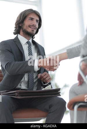 Entretien d'embauche avec patron et l'employé handshaking Banque D'Images