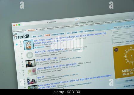Milan, Italie - 10 août 2017 : Reddit accueil du site. C'est un American social news, d'agrégation de contenu web, de cotation et de discussion site web. Reddit Banque D'Images