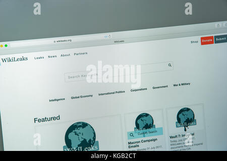Milan, Italie - 10 août 2017 : page d'accueil du site WikiLeaks. C'est une organisation internationale à but non lucratif qui publie des informations secrètes et des classes Banque D'Images