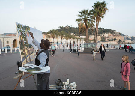 Nice, France. 29 oct, 2017. L'artiste peut être vu à la promenade des Anglais à Nice, France, 29 octobre 2017. L'attaque terroriste pn le 14 juillet 2016 tué 86 personnes sur le boulevard. - Pas de service de fil - crédit : Jörg carstensen/dpa/Alamy live news Banque D'Images