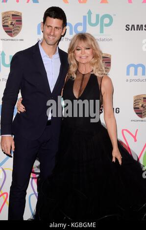 Novak Djokovic, Goldie Hawn  aux arrivées pour Goldie's Love in for Kids, Ron Burkle's Green acres Estate, Beverly Hills, CA, 3 novembre 2017. Photo par : Collection Priscilla Grant/Everett Banque D'Images