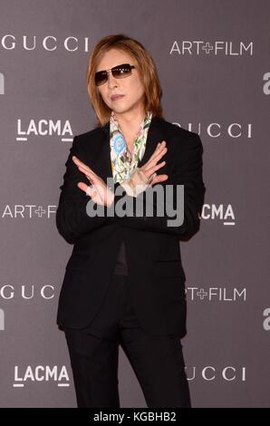 Los Angeles, CALIFORNIE, États-Unis. 4 novembre 2017. Yoshiki aux arrivées pour le Gala du film d'art LACMA 2017, Los Angeles County Museum of Art, Los Angeles, CA 4 novembre 2017. Banque D'Images