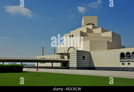 Doha, Qatar - 6 novembre, 2017 : vue sur le musée d'art islamique de Doha Banque D'Images