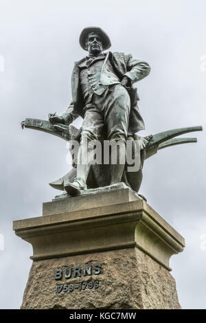 Sydney, Australie - 23 mars 2017 : figure en haut de piédestal, une statue en bronze de Robert Burns sur le côté du bâtiment d'Art Vernon Galle Banque D'Images