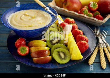 Trempette citron fruits mascarpone Banque D'Images