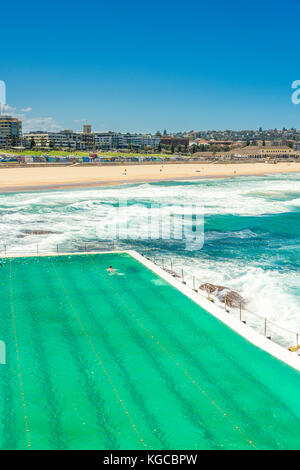 Bains maison Bondi à l'emblématique Icebergs de Bondi Swimming Club est situé sur l'extrémité sud de la plage de Bondi à Sydney, NSW, Australie Banque D'Images