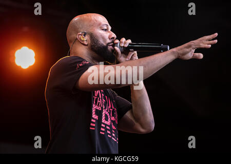 Artiste hip hop performce commun sur la scène principale - 60e festival de jazz de Monterey, Californie Banque D'Images