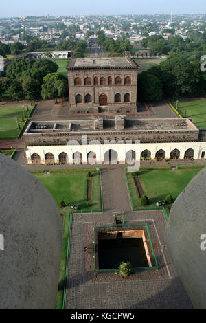 Voir musée historique de du haut de la Gol gumbaz à bijapur, Karnataka, Inde, Asie Banque D'Images