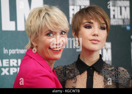 BFI London film Festival The Meyerowitz Stories UK Premiere - Arrivals featuring : Emma Thompson, Daughter, Gaia Romilly Wise où : Londres, Royaume-Uni quand : 06 Oct 2017 crédit : lia Toby/WENN.com Banque D'Images