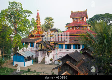 Seindon mibaya kyaung, 100-year-old monastery à mawlamyine / mawlamyaing, l'État môn, myanmar / Birmanie Banque D'Images