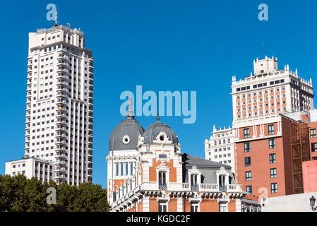 Bâtiments typiques vu à Madrid, Espagne Banque D'Images