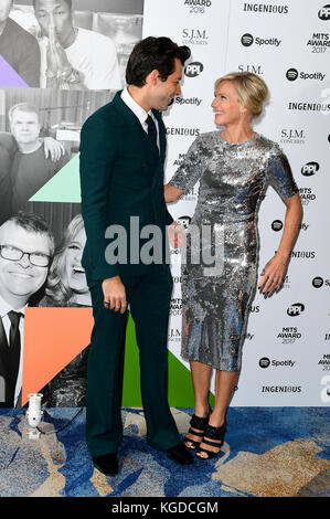 Mark Ronson (à gauche) et JO Whiley (à droite) ont assisté au prix des fiducies de l'industrie de la musique à l'aide des organismes de bienfaisance Nordson Robbins et Brit Trust au Grosvenor House Hotel, Londres. Banque D'Images