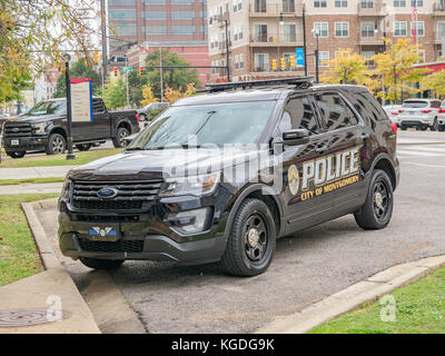 Police noir SUV, Ford Explorer police interceptor, stationné au centre-ville de Montgomery, Alabama, USA. Banque D'Images