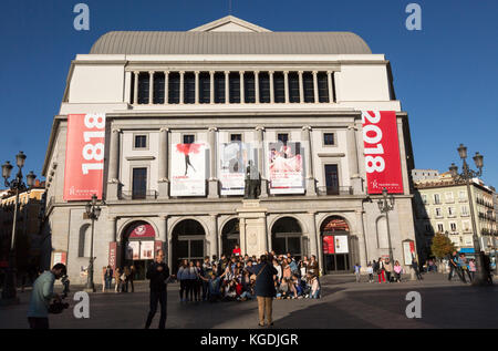 Teatro Real opera house theatre building à Plaza de Isabel II, Madrid, Espagne Banque D'Images