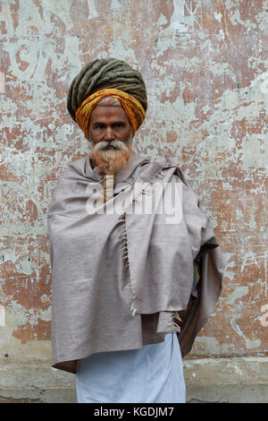 Sadhu hindouiste, saint homme, temple de Pashupatinath, Katmandou, Népal Banque D'Images