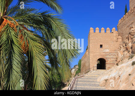 L'entrée de la 10e siècle Alcazaba (citadelle) à Almeria, Espagne Banque D'Images