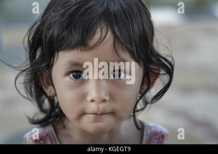 Portrait of cute little girl Indonésien Banque D'Images