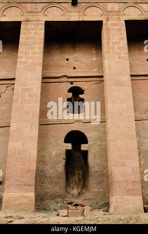 Détail de la façade de l'église orthodoxe en anciet lalibela en Ethiopie Banque D'Images