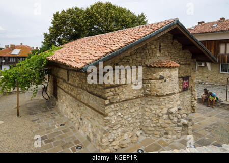 Nessebar, Bulgarie - le 21 août 2017 : l'église du Saint Sauveur (sveti spas) dans le patrimoine mondial de l'Unesco ville de Nessebar. Banque D'Images