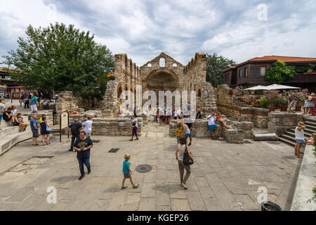 Nessebar, Bulgarie - le 21 août 2017 : l'église de saint sofia construit (5e-6e siècle) dans le patrimoine mondial de l'Unesco ville de Nessebar. Banque D'Images