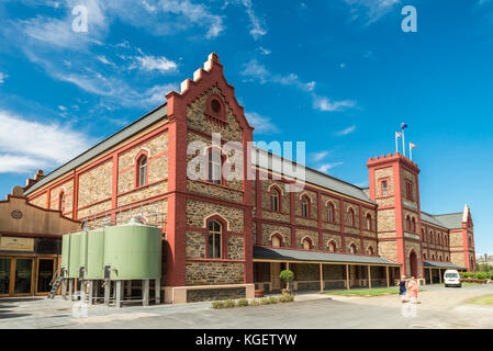 Barossa Valley, AUSTRALIE - janvier 16, 2016 : chateau tanunda vintage winery sur une journée lumineuse. Il a été créé en 1890 et inscrit au registre Banque D'Images