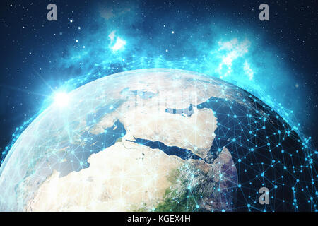 Réseau mondial de rendu 3d et l'échange de données. Les lignes de connexion autour de earth globe. global de la connectivité internationale. Les éléments de cette image fournie par la NASA. Banque D'Images