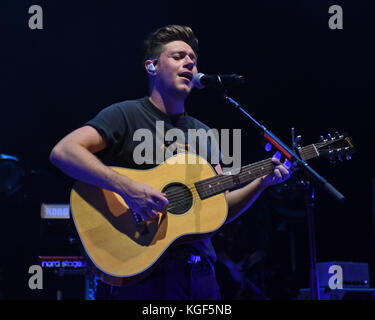 Miami Beach, Floride, États-Unis. 06 novembre 2017. Niall Horan se produit au Fillmore le 6 novembre 2017 à Miami Beach, en Floride. Crédit: Mpi04/Media Punch/Alay Live News Banque D'Images