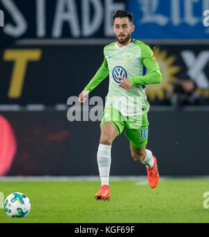 Wolfsburg, Allemagne. 5th novembre 2017. Yunus Malli de Wolfsburg en action pendant le match de football de Bundesliga VfL Wolfsburg vs Hertha BSC dans la Volkswagen Arena à Wolfsburg, Allemagne, 5 novembre 2017. - PAS DE SERVICE DE VIREMENT · crédit: Thomas Eisenhuth/dpa-Zentralbild/ZB/dpa/Alay Live News Banque D'Images