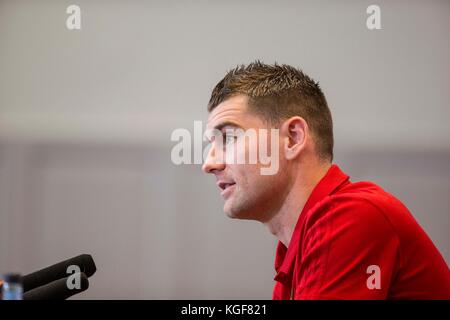 Hensol, Pays de Galles, Royaume-Uni. Nov 7, 2017. sam vokes de galles fait face à la presse en amont de l'international matchs amicaux contre la France et le panama. crédit : mark hawkins/Alamy live news Banque D'Images