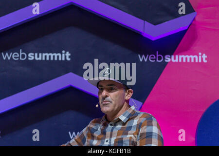 Lisbonne, Portugal. 07Th nov, 2017. grosse vague surfer, garret mcnamara au sommet web 2017, à Lisbonne, Portugal crédit : Alexandre de Sousa/Alamy live news Banque D'Images