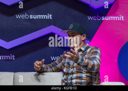 Lisbonne, Portugal. 07Th nov, 2017. grosse vague surfer, garret mcnamara au sommet web 2017, à Lisbonne, Portugal crédit : Alexandre de Sousa/Alamy live news Banque D'Images