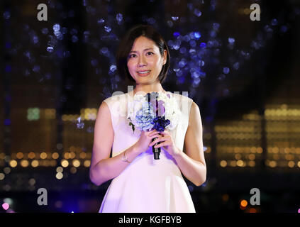 Tokyo, Japon. Nov 7, 2017. L'Actrice et pianiste nao matsushita assiste à la cérémonie d'allumage de l'éclairage de Noël au Roppongi Hills Shopping Mall à Tokyo le mardi 7 novembre, 2017. quelque 1,2 million de lumières led le long du côté de l'keyakizaka street sera éclairé par le jour de Noël. crédit : yoshio tsunoda/aflo/Alamy live news Banque D'Images