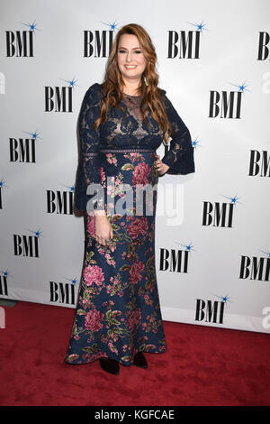 Nashville, Tennessee, États-Unis. 7 novembre 2017. Hilary Williams. 2017 BMI Country Awards ont eu lieu au siège de BMI Music Row. Crédit photo : Laura Farr/AdMedia crédit : Laura Farr/AdMedia/ZUMA Wire/Alamy Live News Banque D'Images