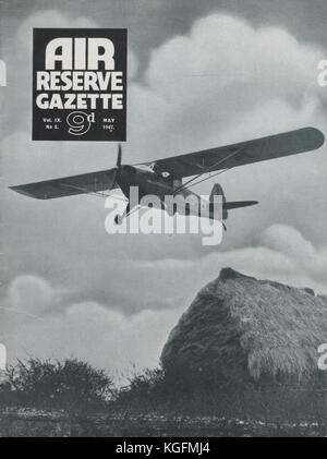 La Réserve aérienne Vintage couverture de magazine Gazette daté de mai 1947, montrant un avion léger de flèche Auster l'après-guerre Banque D'Images