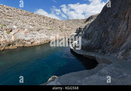 Petit port de Weid iz-Zurrieq, Malte. Près de Blue Grotto Banque D'Images