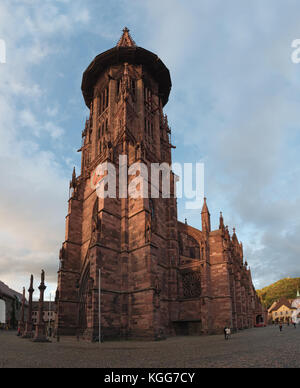 Freiburg minster (cathédrale de Fribourg-en-Brisgau, dans le sud-ouest de l'Allemagne) Banque D'Images