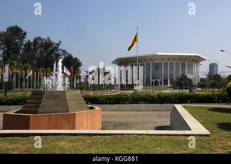 Bandaranaike Memorial international conference hall et la fontaine des jardins de cannelle colombo Sri lanka Banque D'Images