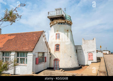 Converti Moulin à vent à Aldeburgh une ville côtière à Suffolk, East Anglia, Angleterre Banque D'Images