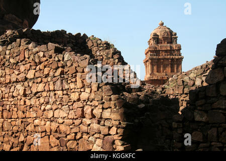 Shivalaya inférieur à badami, Karnataka, Inde, Asie Banque D'Images