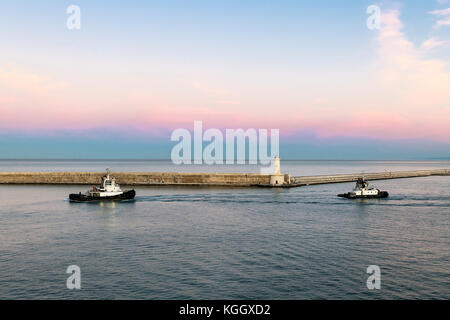 Phare et digue, Livourne, toscane, italie. Banque D'Images