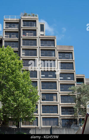 Le bâtiment Sirius dans la région de Sydney's Rocks en Australie est Un ancien bâtiment de logement social Brutaliste et le seul haut Lever le bâtiment dans The Rocks Banque D'Images