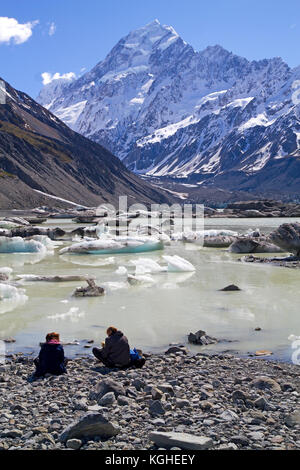 Les icebergs sur hooker lake, immédiatement sous l'Aoraki/Mont Cook Banque D'Images