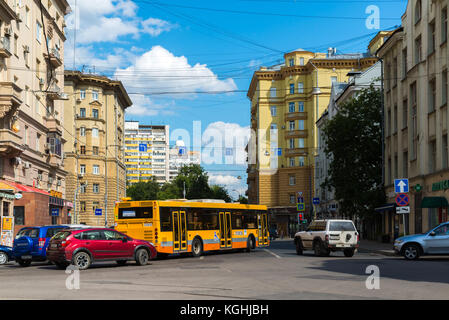 Moscou, Russie - le 24 juillet. 2017. Traverser la rue et de la rue trifonovskaya gilyarovsky Banque D'Images