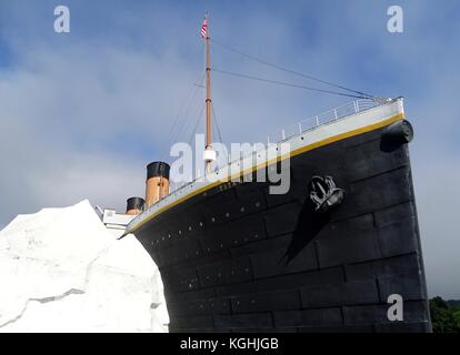 Le Titanic Museum de New York montrant la réplique du Titanic heurté un iceberg Banque D'Images