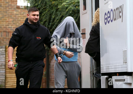 Lewes Crown Court, Royaume-Uni. 8 novembre, 2017. Daryll Rowe arrive à Lewes Crown Court. Photo par James Boardman/Images téléobjectif Banque D'Images