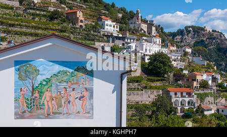 Un graffiti sur une maison dans le village de Furore, Italie. furore, situé sur la côte amalfitaine, s'étend du niveau de la mer, où il y a le hameau de fiord Banque D'Images