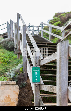 Escalier en bois menant à la célèbre Bells Beach, situé à Torquay, Victoria Banque D'Images